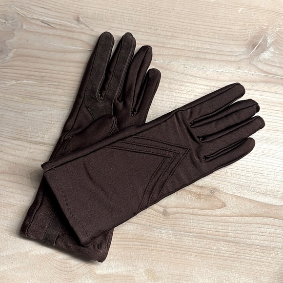 Brand new in box Isotoner one size glove - Picture 1 of 4